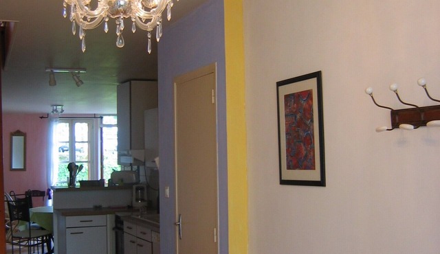 T3 apartment in historic center, on river bank.