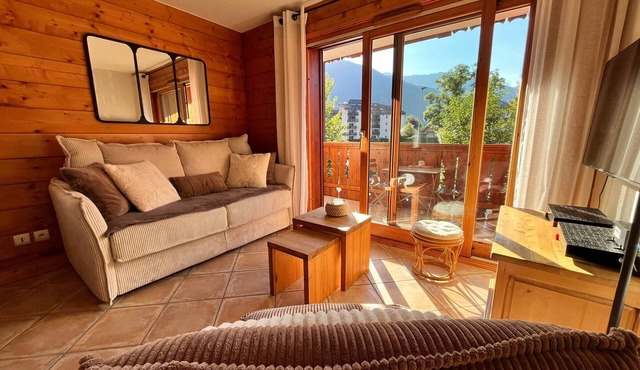 T3 Apartment in Samoëns Center with Balcony and Private Parking