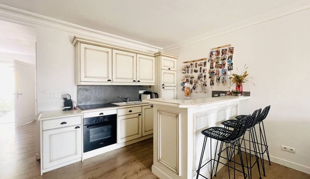 T3 apartment in the golf and domain of pont royal (13370)