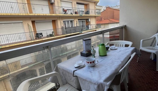 T3 apartment near the center and 50 m from the beach - 6SYRA10