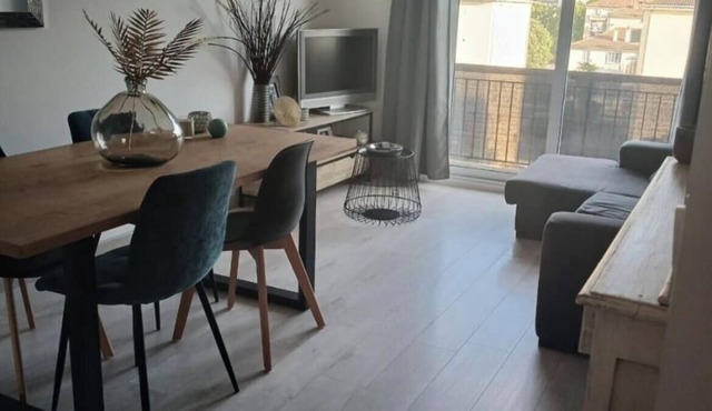 T3 apartment near the city center with view of the citadel