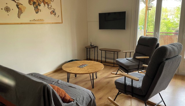 T3 apartment on the banks of the Gers near the town center