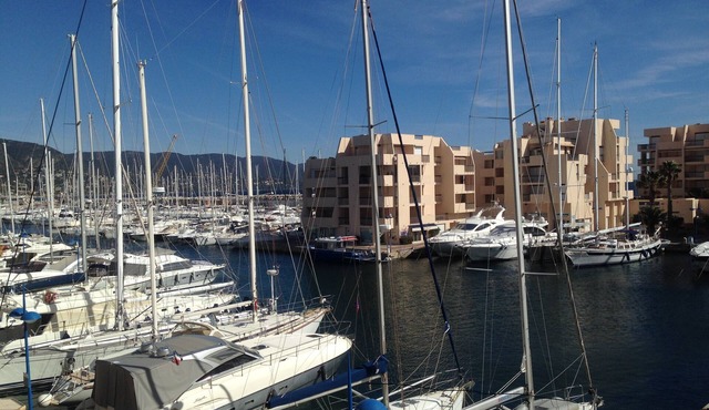 T3 Bright 60m ² air conditioning, WIFI, 2 CH, elevator, view Port, sea, garage, pool