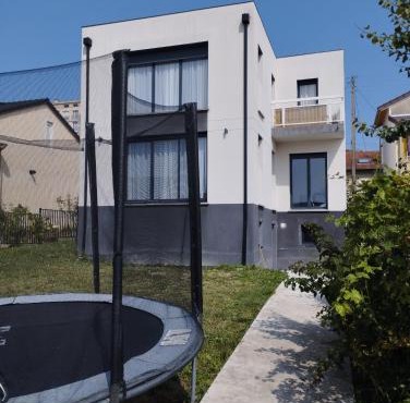 T3 Cozy et lumineux proche Paris-Parking gratuit & Jardin