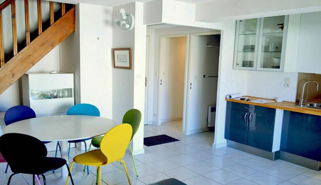 T3 DUPLEX apartment, reversible air conditioning, private parking