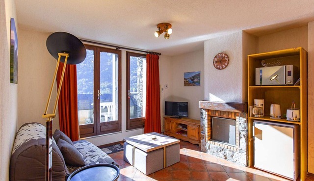 T3 Duplex in Esquièze-Sère, balcony, wifi and parking