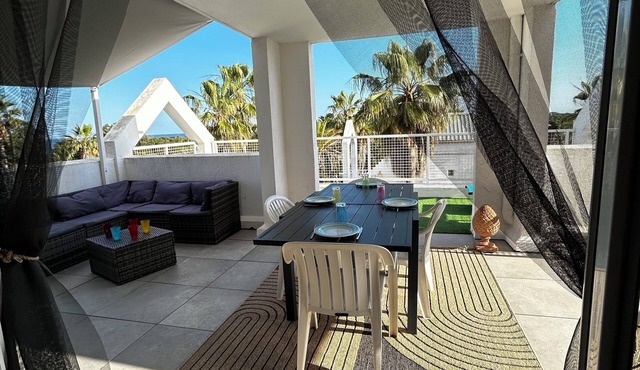 T3 DUPLEX - renovated in 2024 - Seafront with large terrace, sea view