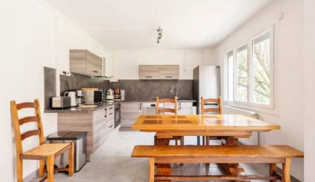 T3 Hypercentre near the thermal baths