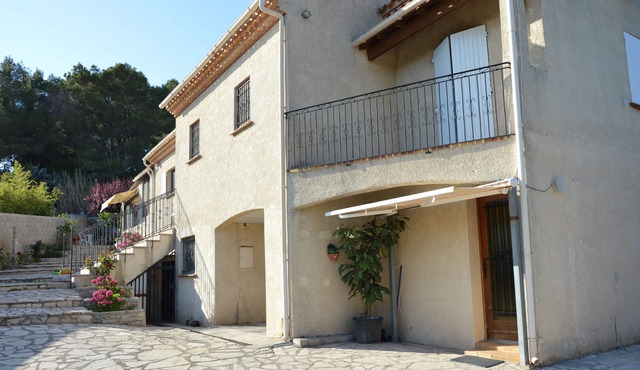 t3 in villa in pousan near etang de thau and sete