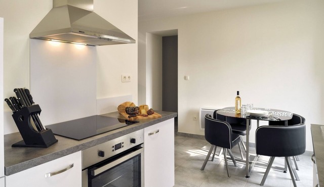 T3 nine exceptional furnished furnished 4 *