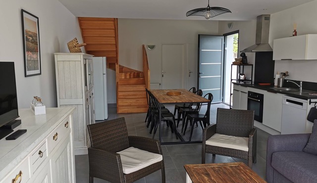 T3 semi-detached house in the countryside, 8 km from the beach.