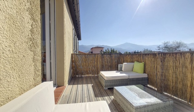 T3 spacious with garden near the beaches, the Pyrenees and Spain