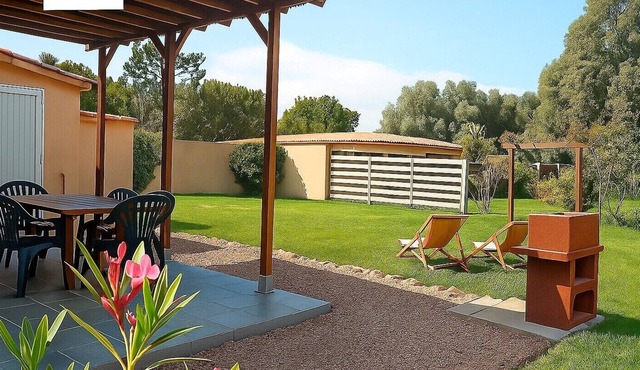T3 villa les oliviers with garden, air conditioning, wifi and barbecue