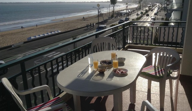 T3 with beautiful sea view for 4/7 people