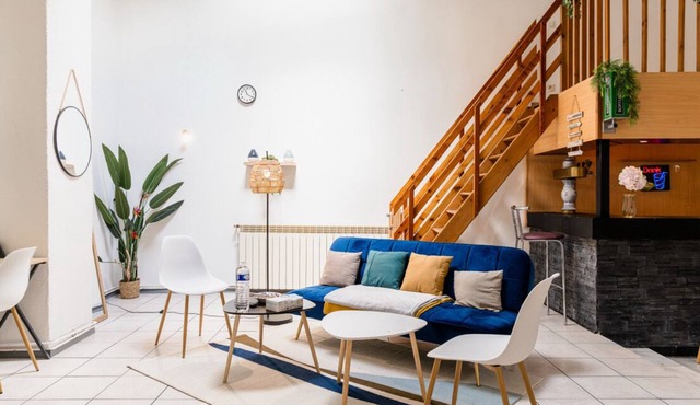 T4 93m² -Modern & old charm with wooden beams, bright, pets welcome!