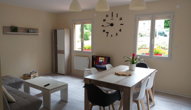 T4 apartment with garage, terrace and garden