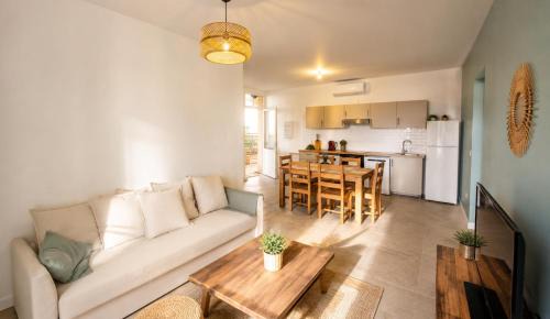 T4 Castries - 3 chambres - Terrasse - Clim - Montpellier 15 min