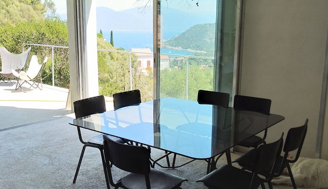 T4 HOUSE WITH SEA VIEW IN CAMPOMORO