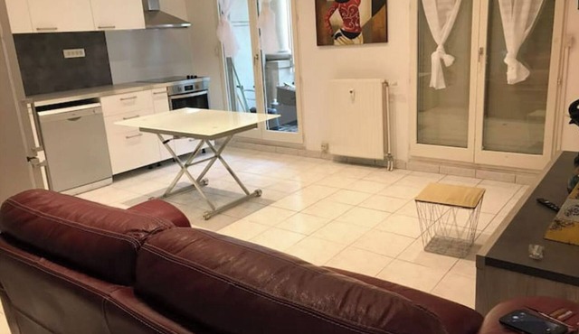 T4 Montpellier Antigone +parking +Terrasse