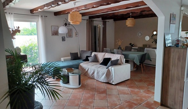 T5 130 m² villa with swimming pool and garage