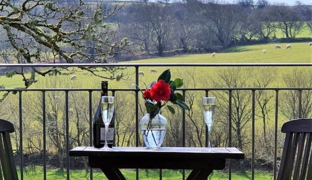 Ta Mill Hayloft Cottage in a Stunning Retreat