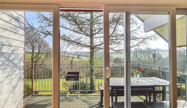 Ta Mill Meadowview Chalet 2 in a Stunning Retreat