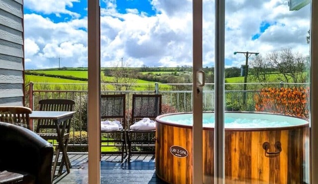 Ta Mill Meadowview Chalet 1 in a Stunning Retreat