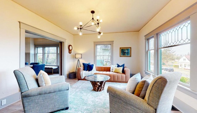 Tacoma Garden Hideaway