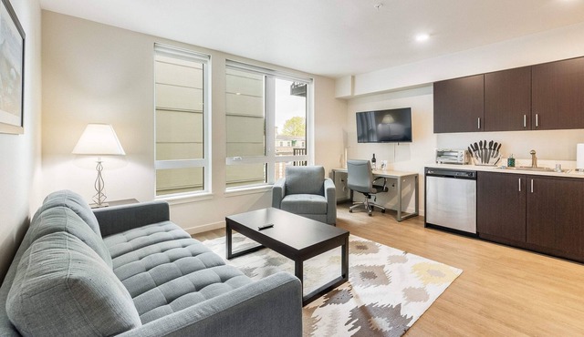 Tacoma Lux Modern Suite|2BR 1BA Fit for Long Stay