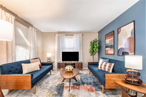 Tahanan - Cozy 4BD Near Downtown & UND - Gameroom