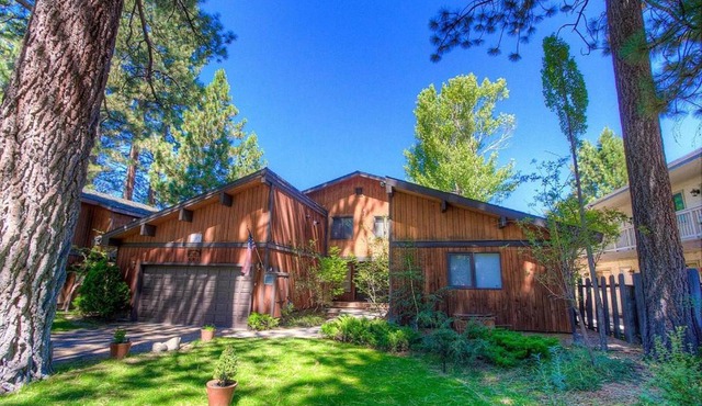 Tahoe Acres by Lake Tahoe Accommodations