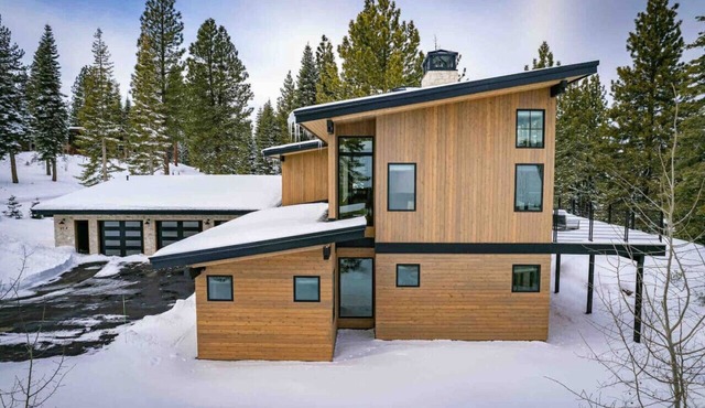 Tahoe Luxury Home - Scenic Views