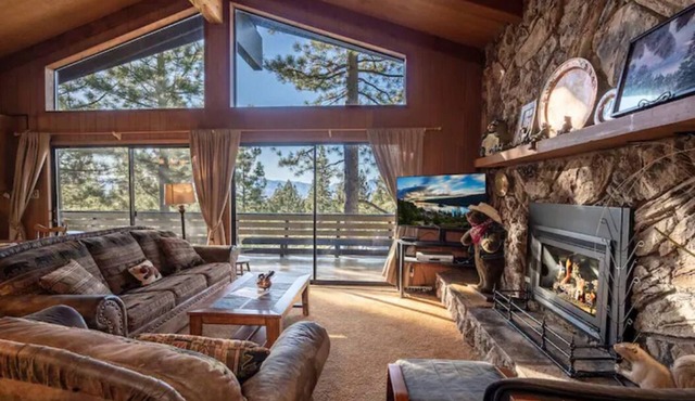 ❤Tahoe Vacation Stay w/Lake Views/Next to Casinos❤
