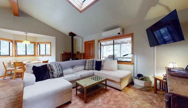 Tahquitz View Chalet
