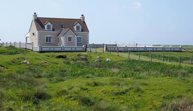 TAIGH DHONNCHAIDH, family friendly in Isle Of Benbecula