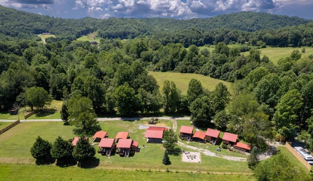Tail of the Dragon Resort Campground Mountain View