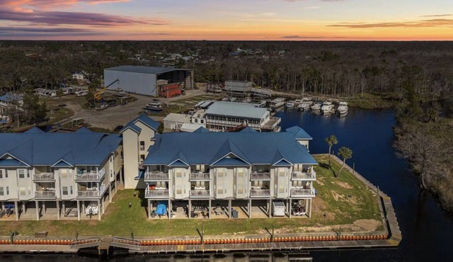 Tailin’ Reds Suwannee Gulf Condo. Private Boat Slip. Building 1 Unit 102