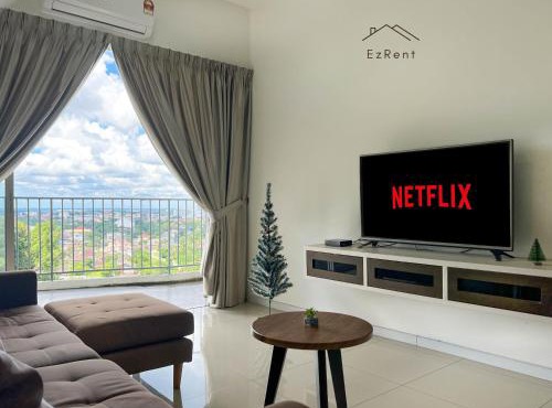 Taiping City Pool View Condo near Lake Garden Zoo & Free NetFlix WiFi
