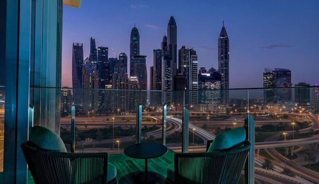 Taj Jumeirah Lakes Towers