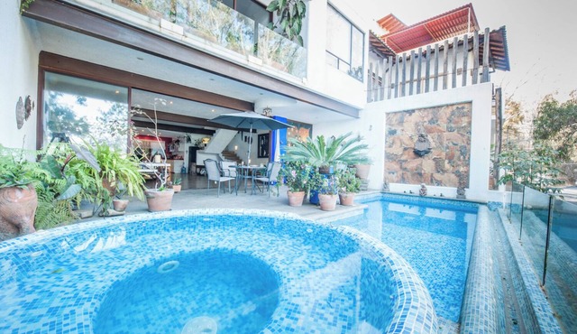 Take a breathe in our beautiful townhouse in Valle de Bravo