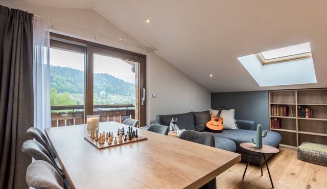 TAKIAN - Modern apartment with spa and gym