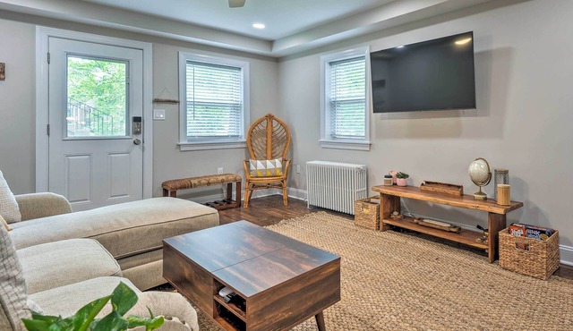 Takoma Park Apt w/Wood Fire Pit < 8 Mi to DC