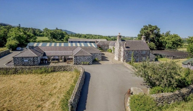Tal y Bont Farm - a remote that sleeps 30 guests in 14 bedrooms
