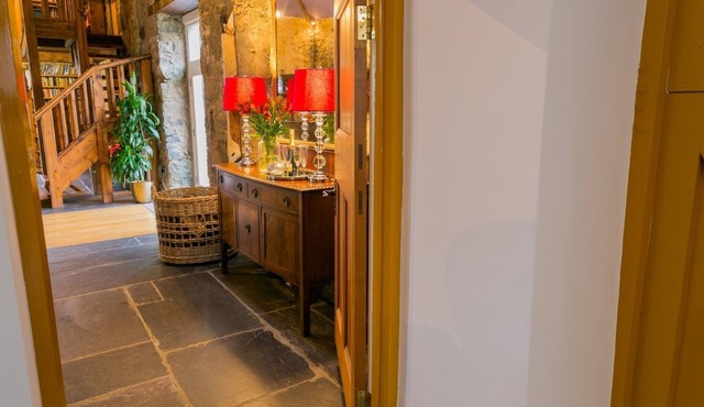 Tal Y Bont Uchaf Stables - a hot tub that sleeps 16 guests in 5 bedrooms