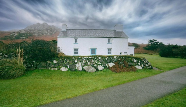 Tal y Gaer Cottage, Fishguard