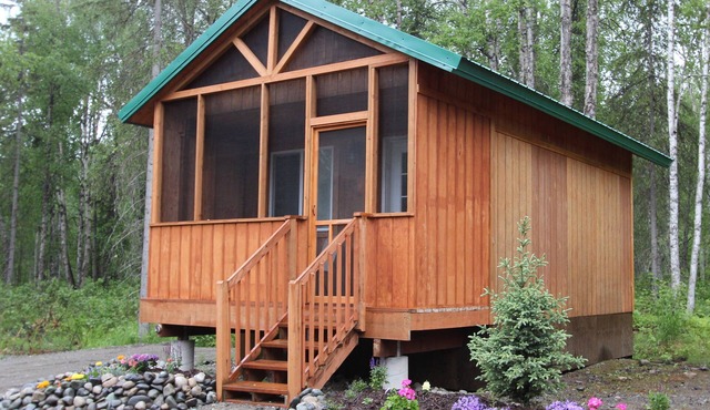 Talkeetna Wilderness Lodge - Studio Cabin #3 – King Bed