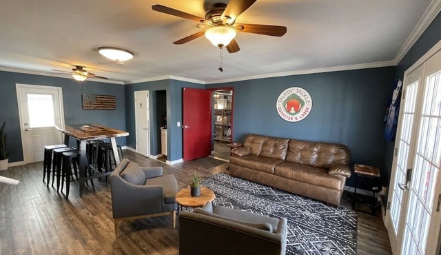 Talkin Tackle Outfitter and Lodge