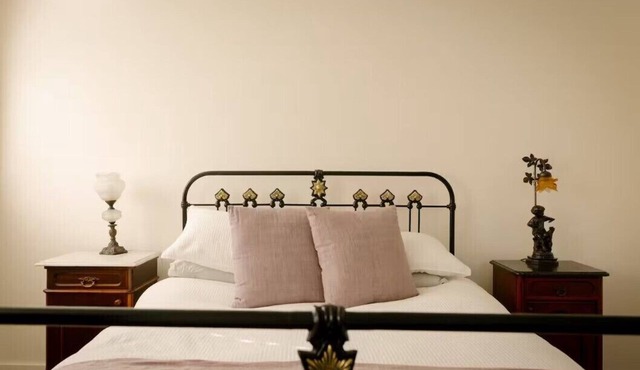 Tall Poppy Farm stay cottage