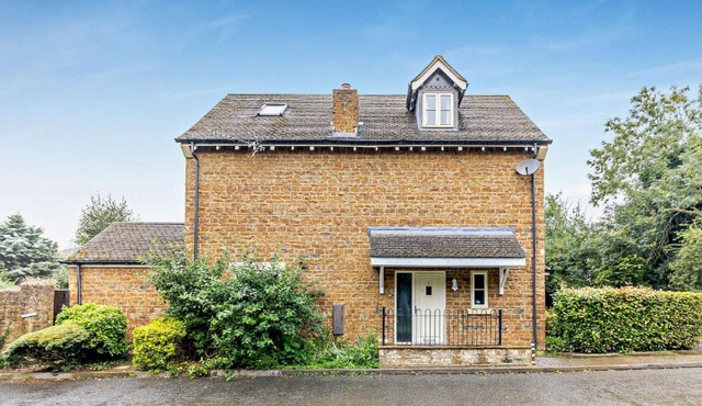 Tall Trees. Luxury North Cotswold cottage