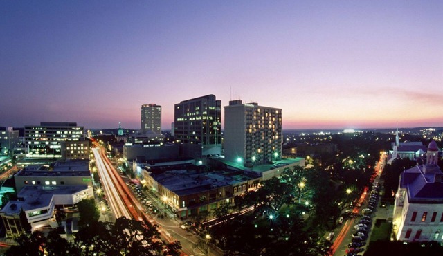 Tallahassee Vacay! 2 Relaxing Stays! Enjoy On-site Pool! Free Parking!